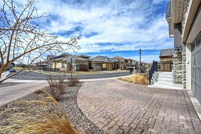 a view of houses with sky view