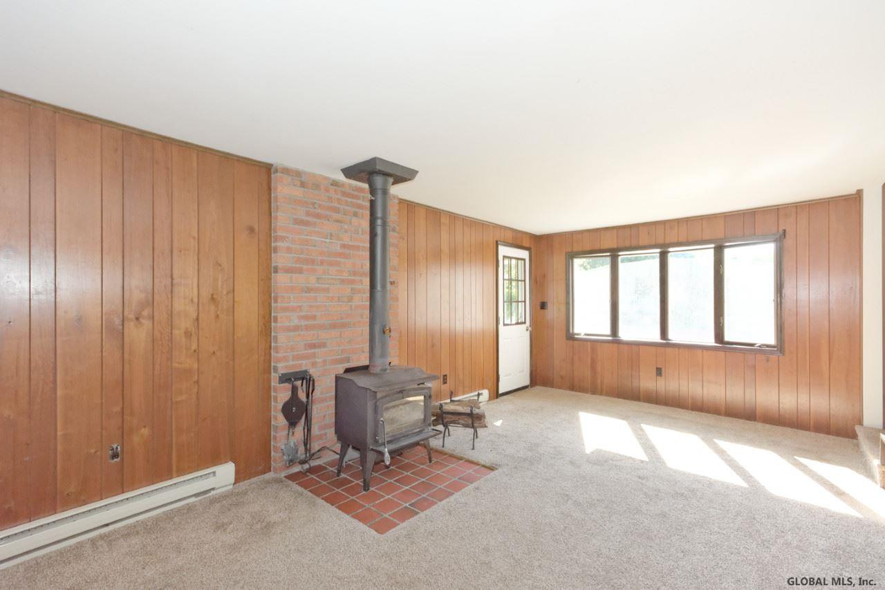 325 Nimitz Road Schenectady, NY 12304 - Photo 14 of 24 Photo 14