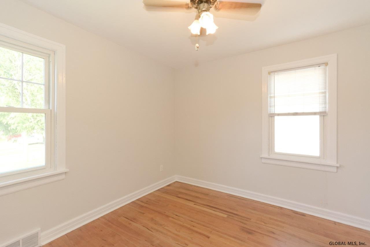 325 Nimitz Road Schenectady, NY 12304 - Photo 18 of 24 Photo 18