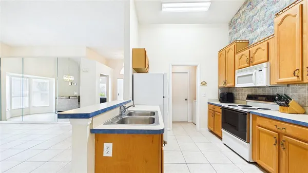 $215,000 | 2013 Del Webb Boulevard West, Sun City Center, FL 33573