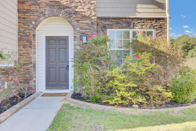 $373,900 | 330 Albrighton Way, Moncks Corner, SC 29461