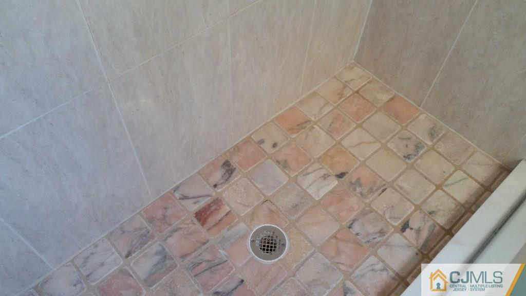 32 Peru Street Edison, NJ 08820 - Photo 20 of 25