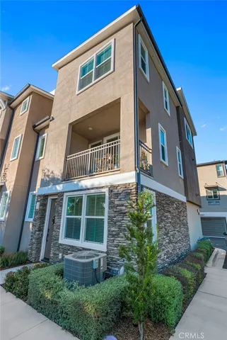 $759,000 | 11753 Florence Avenue, Unit 5, Santa Fe Springs, CA 90670