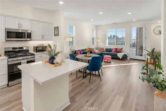 $759,000 | 11753 Florence Avenue, Unit 5, Santa Fe Springs, CA 90670