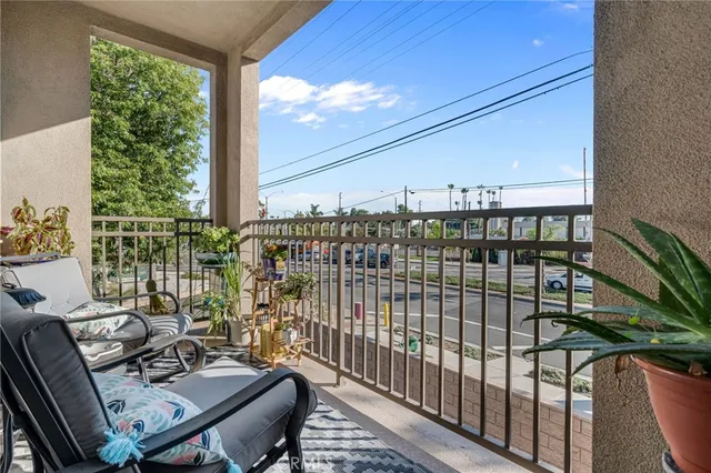 $759,000 | 11753 Florence Avenue, Unit 5, Santa Fe Springs, CA 90670