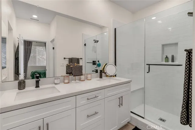 $759,000 | 11753 Florence Avenue, Unit 5, Santa Fe Springs, CA 90670