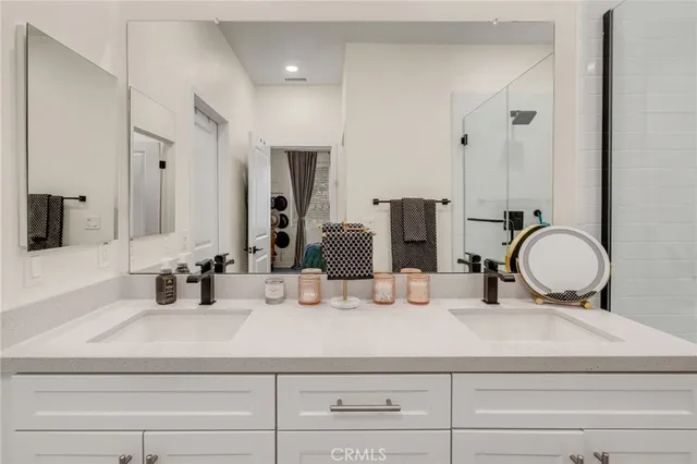 $759,000 | 11753 Florence Avenue, Unit 5, Santa Fe Springs, CA 90670