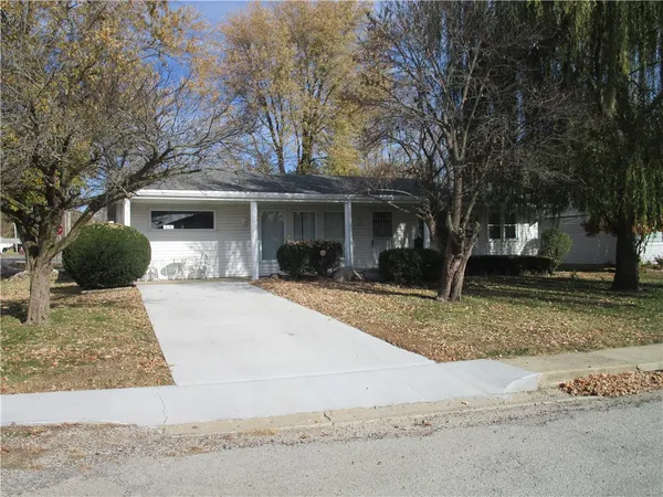 $145,000 | 800 Progress Street, Pana, IL 62557