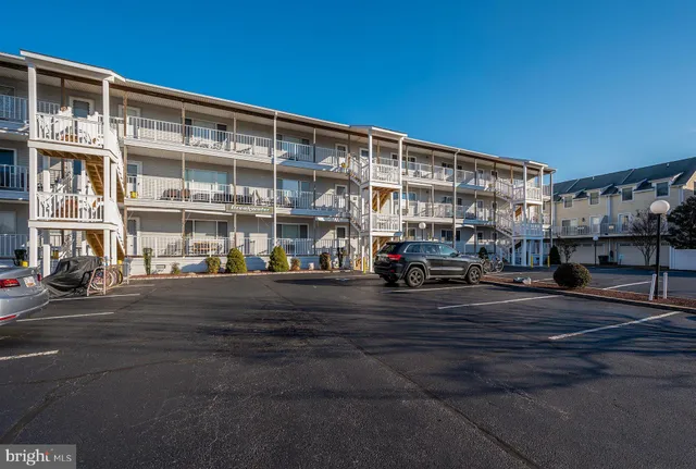 $1,800 | 1406 Chicago Avenue, Unit 306, Ocean City, MD 21842