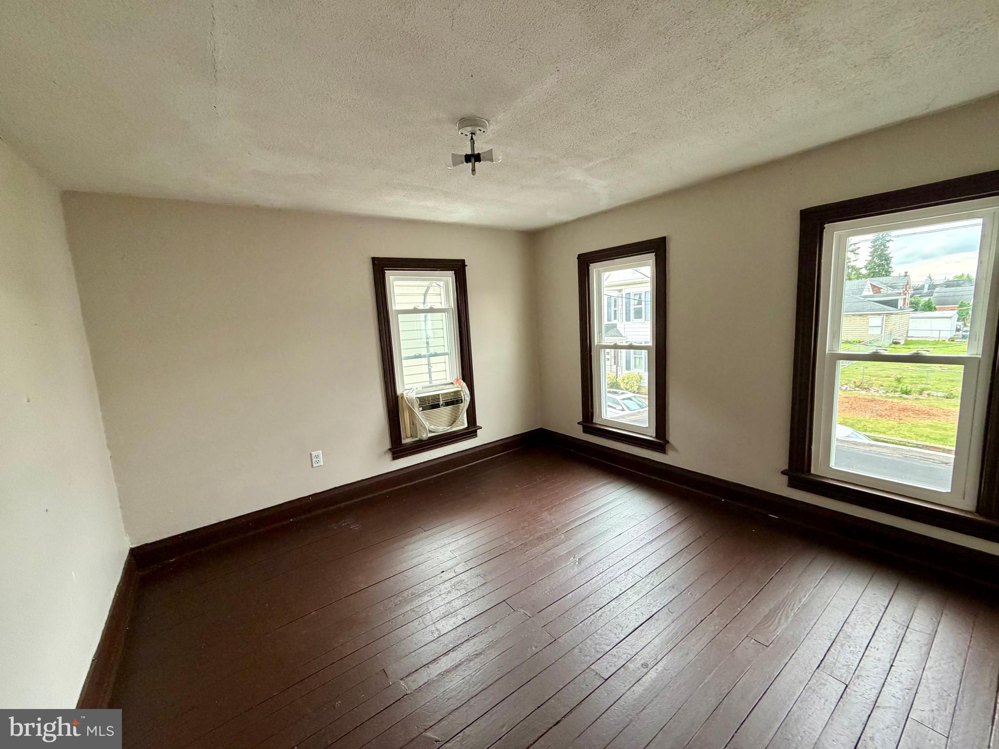 246 Locust Street Hanover, PA 17331 - Photo 27 of 41 Gallery Image 27