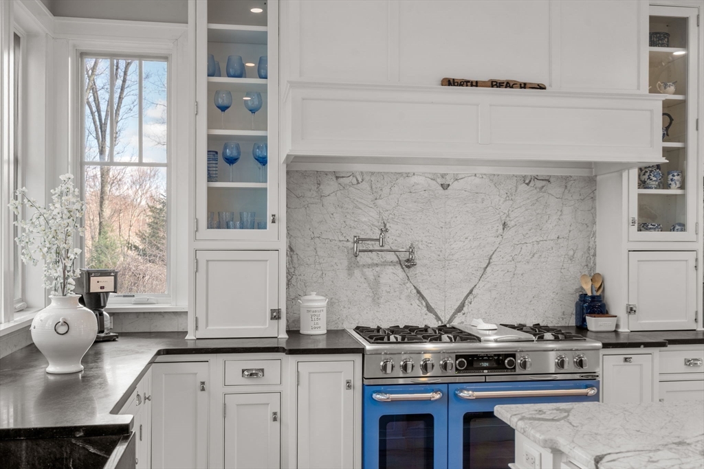 58 Johnson Road Carlisle, MA 01741 - Photo 7 of 40