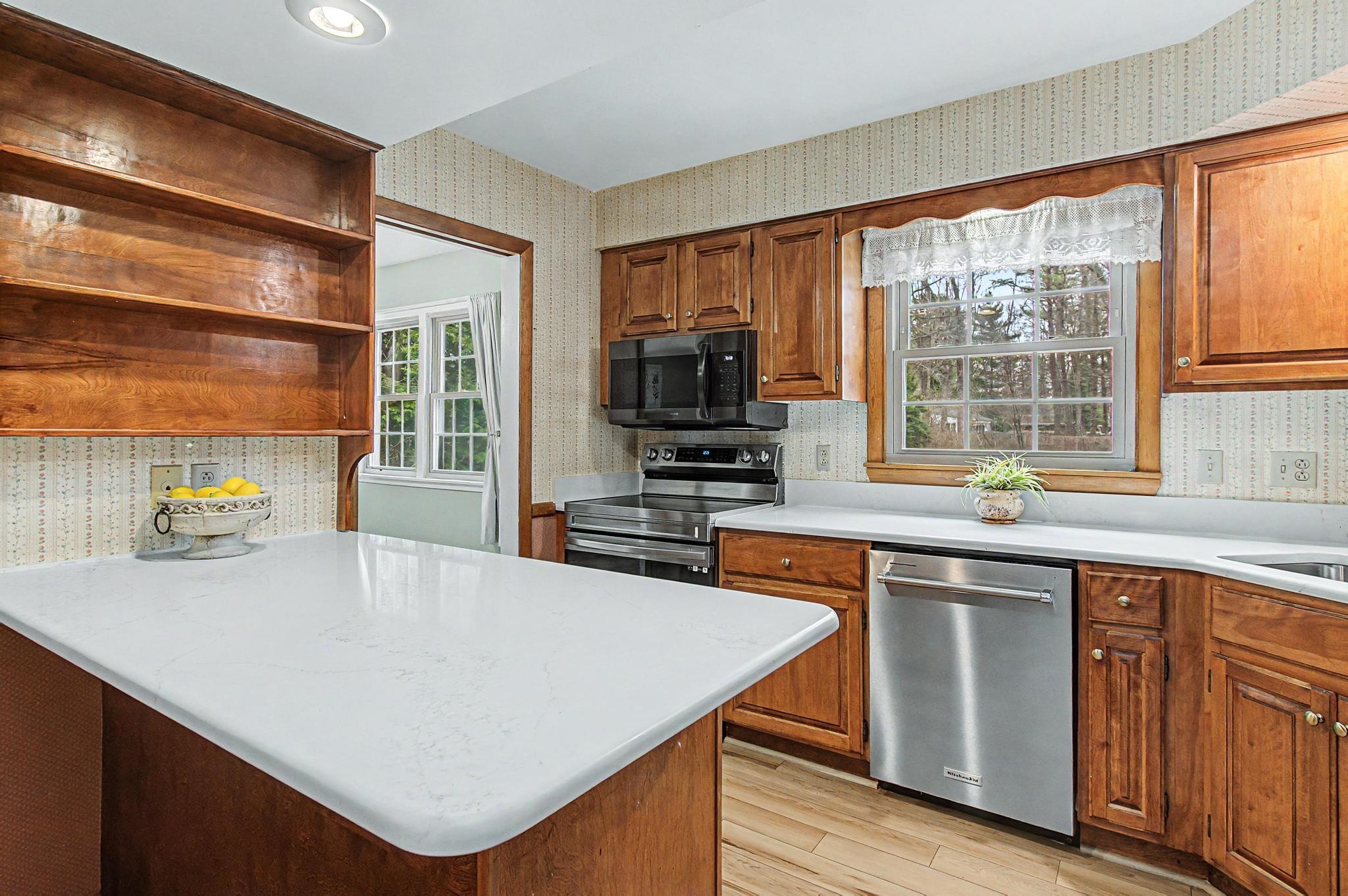 6 Clover Street South Burlington, VT 05403 - Photo 11 of 47