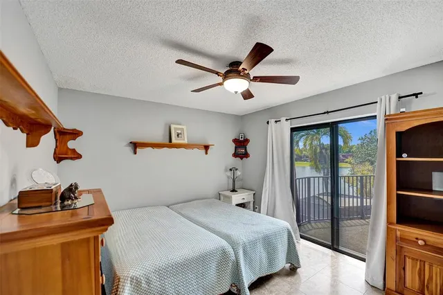 $415,000 | 11884 Southwest 12th Place, Unit 11884, Davie, FL 33325