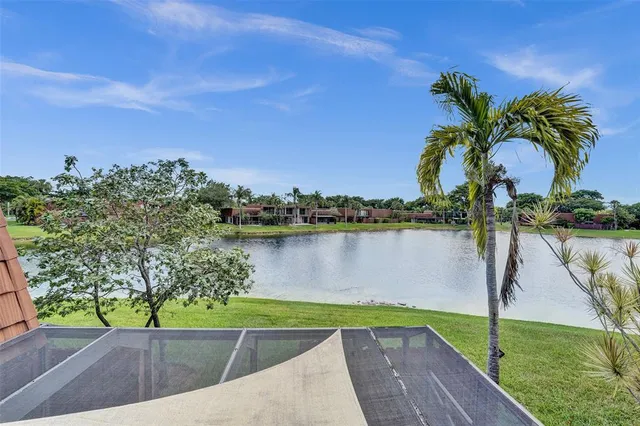 $415,000 | 11884 Southwest 12th Place, Unit 11884, Davie, FL 33325