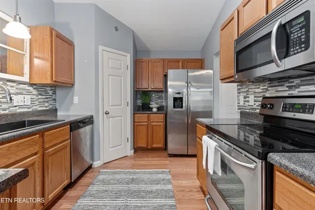 $300,000 | 6325 Macklin Bend Way, Powell, TN 37849