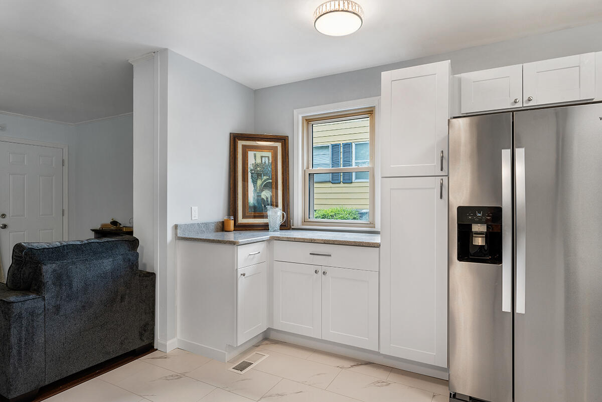 240 Alhambra Road Oak Ridge, TN 37830 - Photo 11 of 38 Kitchen