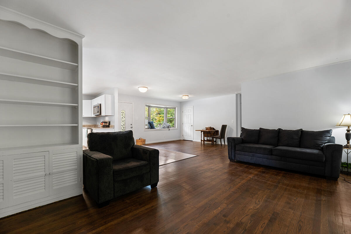 240 Alhambra Road Oak Ridge, TN 37830 - Photo 18 of 38 Built in great room