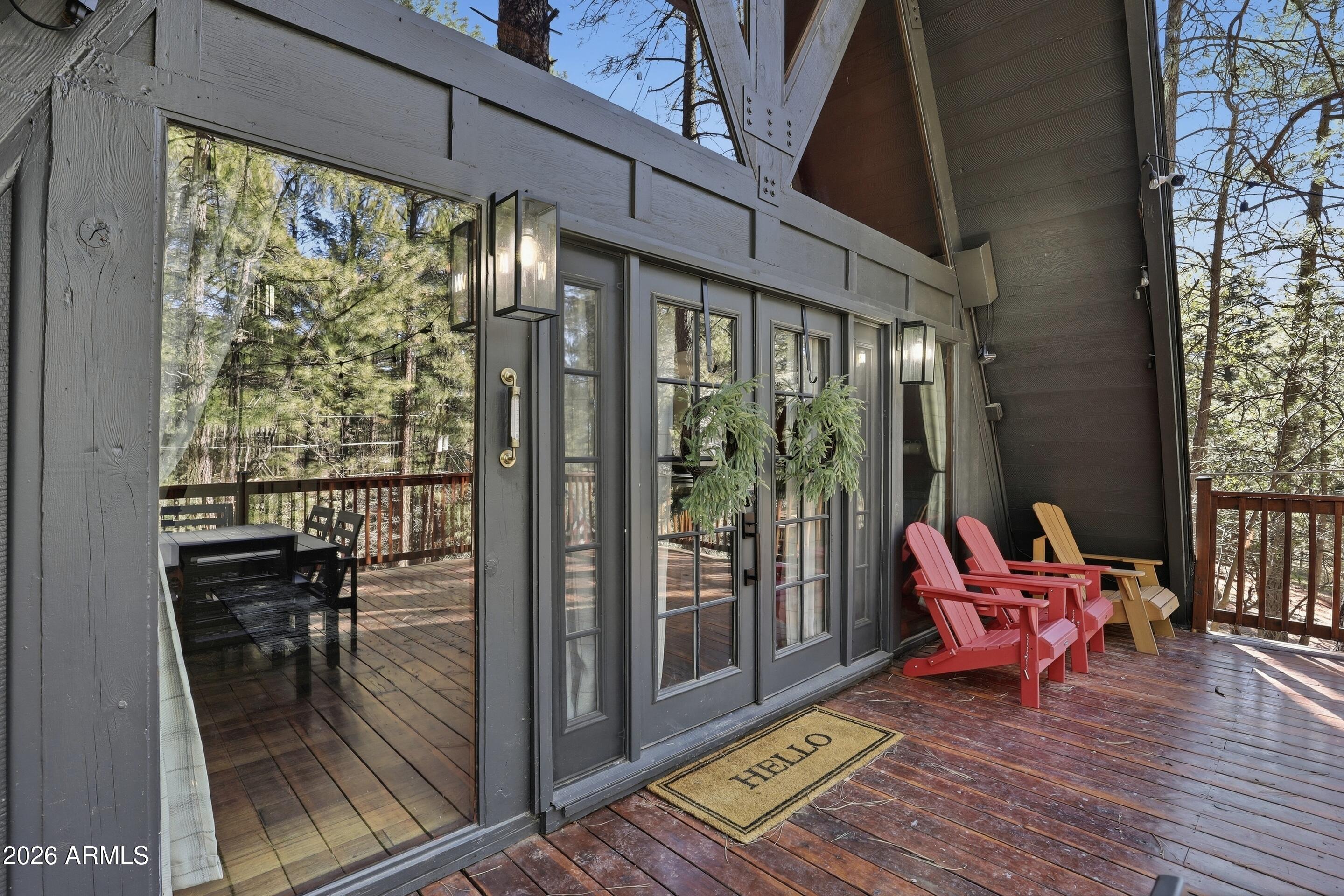 5101 Marys Way Pine, AZ 85544 - Photo 6 of 37 a living room filled with furniture
