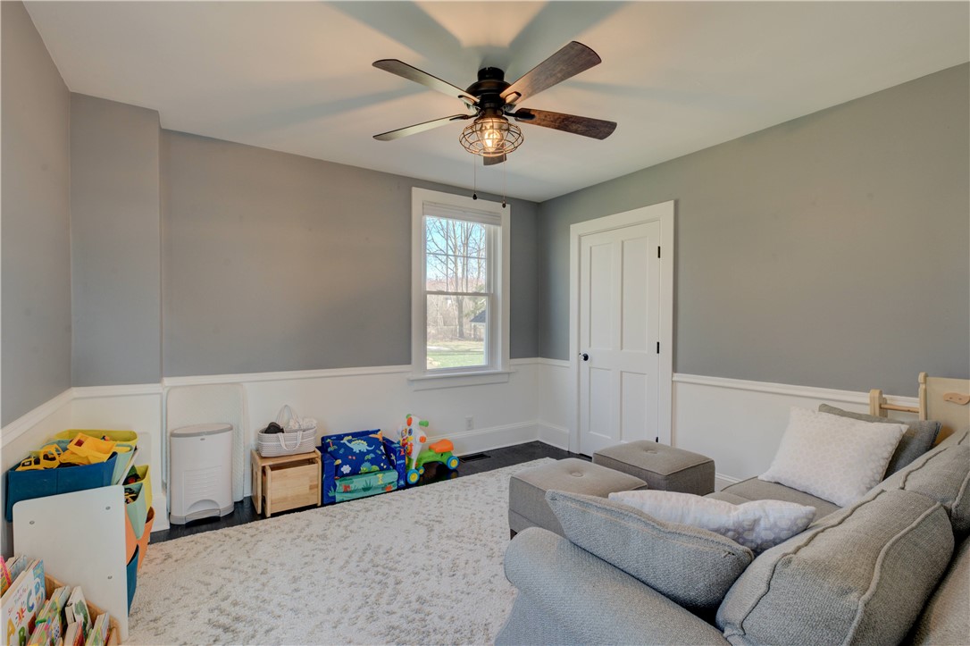 499 Seven Mile Road Cranston, RI 02831 - Photo 8 of 50