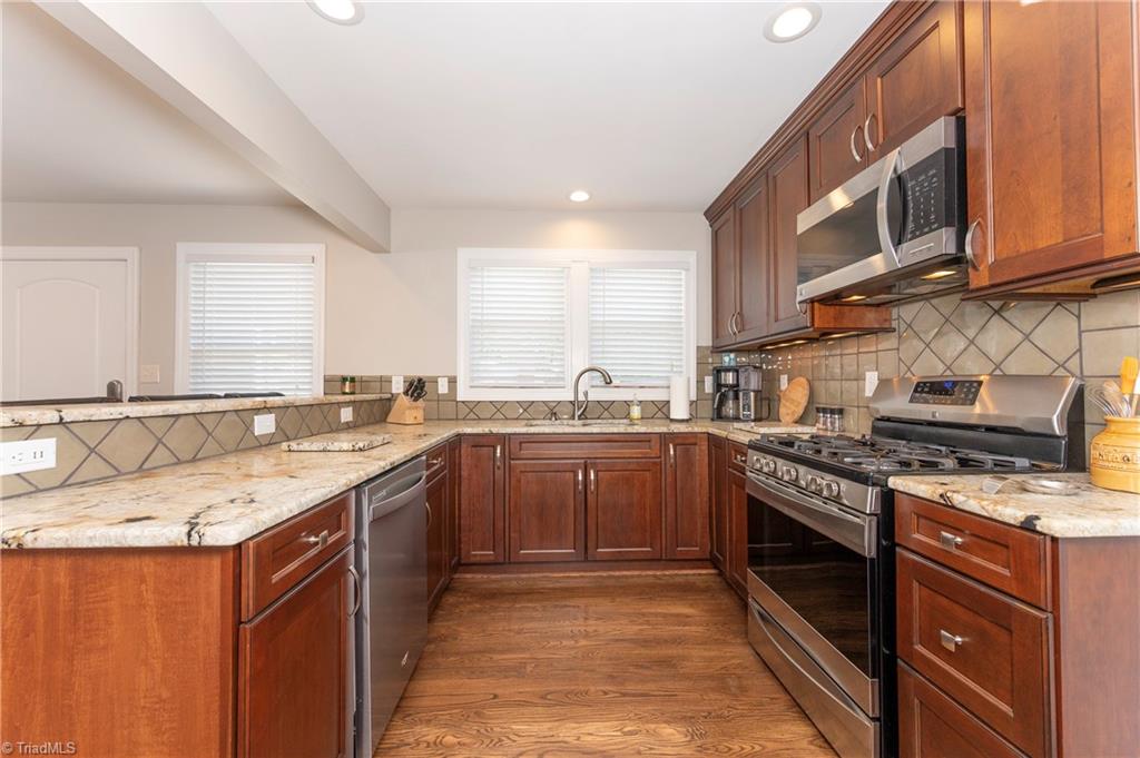 541 Lewisville Vienna Road Lewisville, NC 27023 - Photo 3 of 26 Kitchen