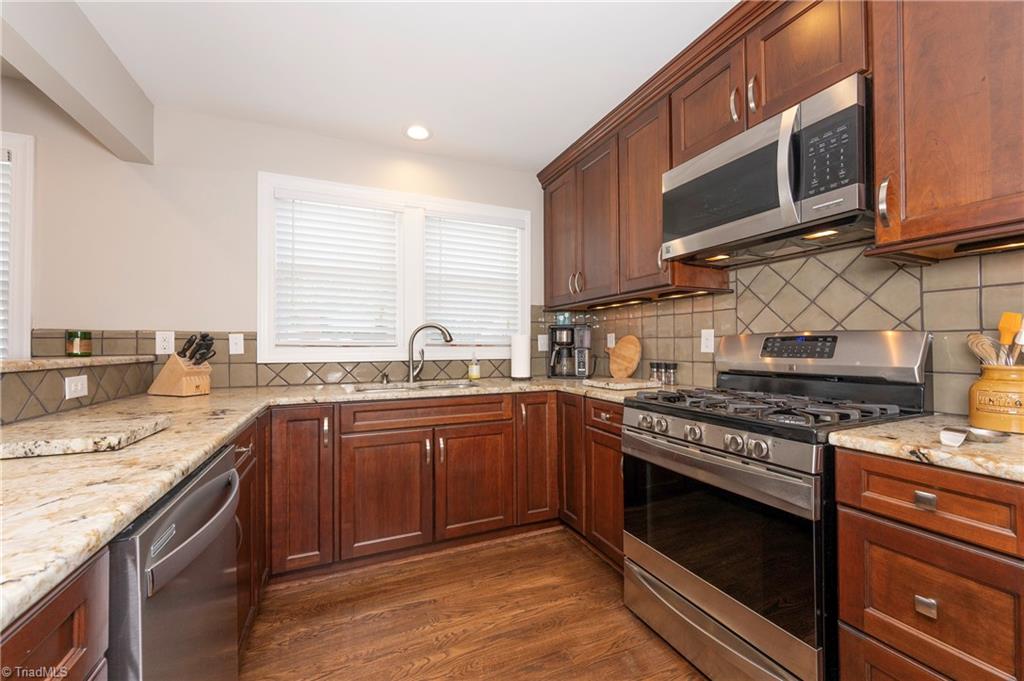 541 Lewisville Vienna Road Lewisville, NC 27023 - Photo 4 of 26 Kitchen