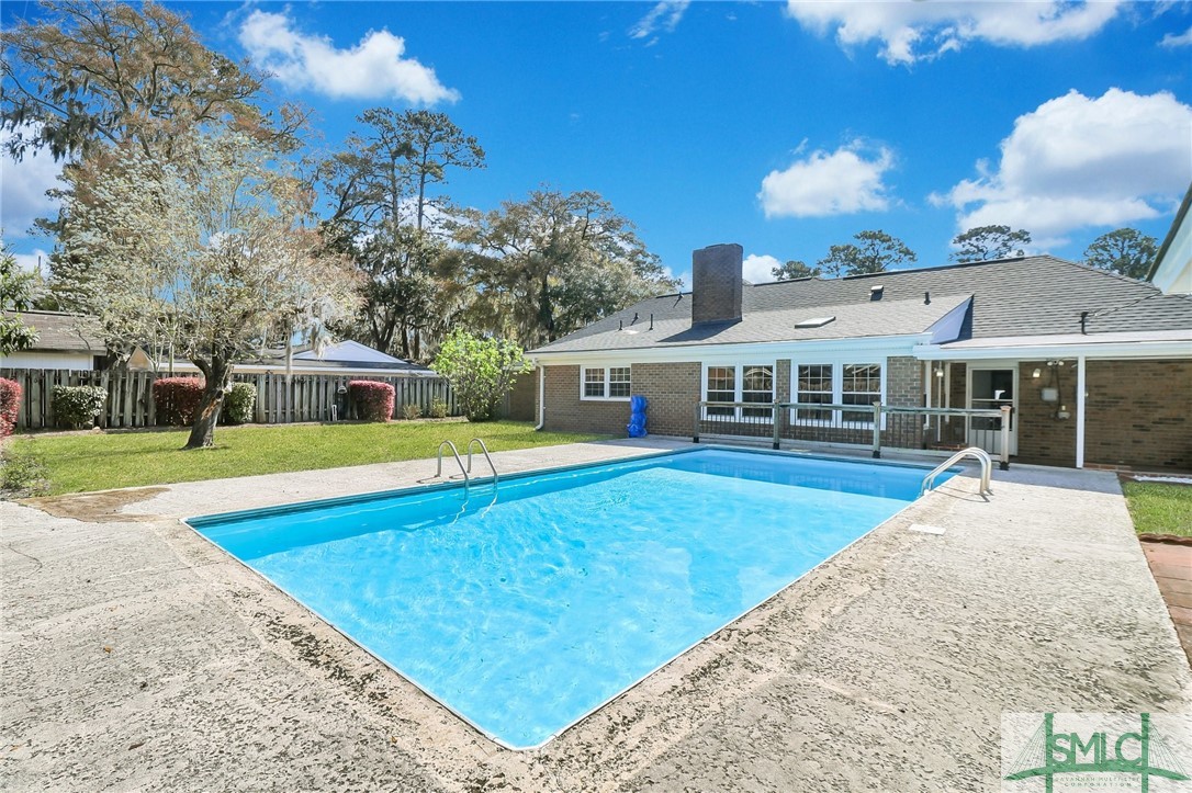 308 Sandy Springs Road Savannah, GA 31410 - Photo 4 of 50