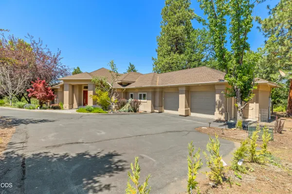 $785,000 | 6749 Cooper's Hawk Road, Klamath Falls, OR 97601