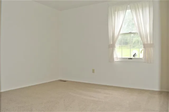 $1,650 | 111 Scott Lane, Venetia, PA 15367