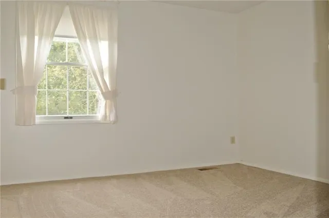 $1,650 | 111 Scott Lane, Venetia, PA 15367