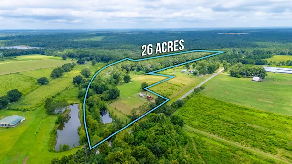 a view of a tennis court