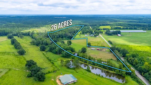 an aerial view of a tennis court