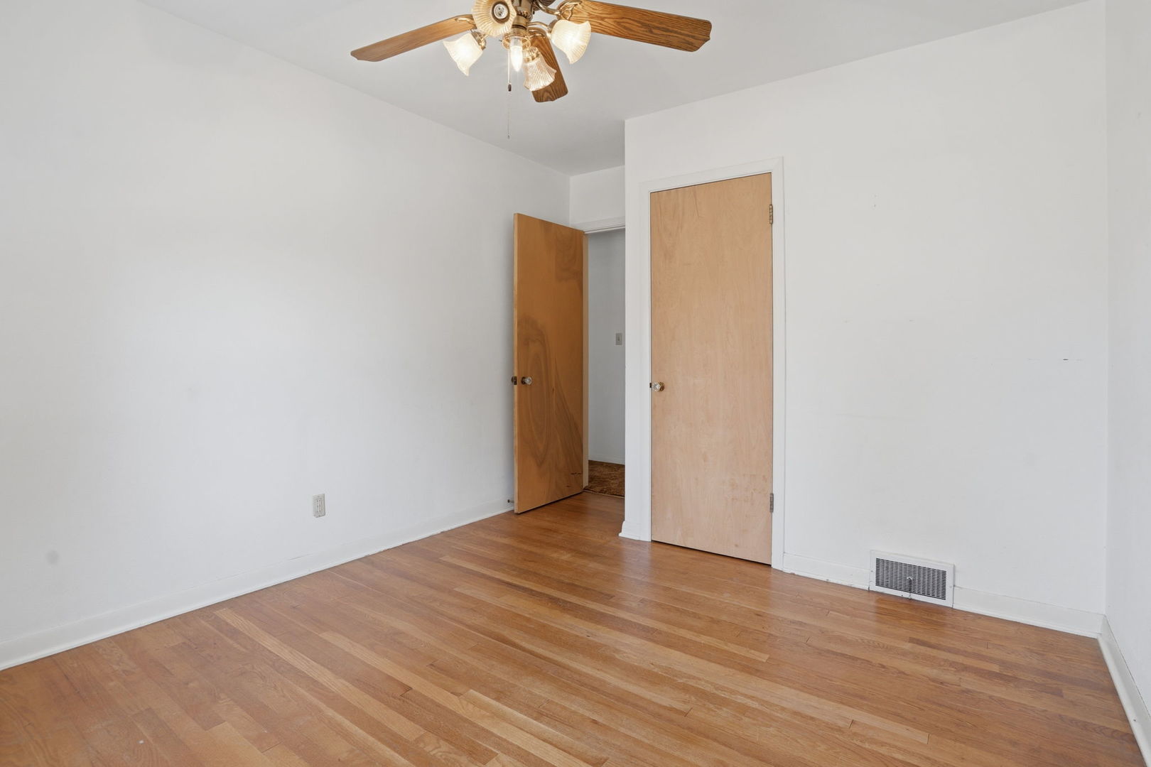 3002 15th Street Moline, IL 61265 - Photo 13 of 25