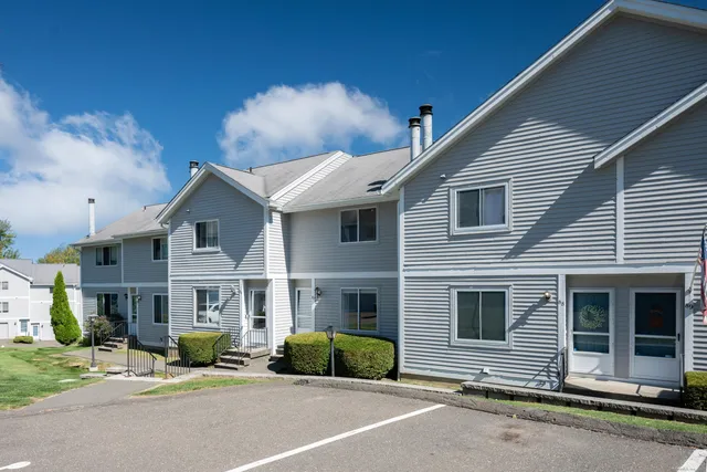 $335,000 | 151 Shelter Rock Road, Unit 87, Danbury, CT 06810