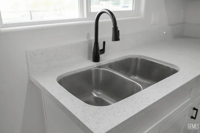 a close view of sink and tap