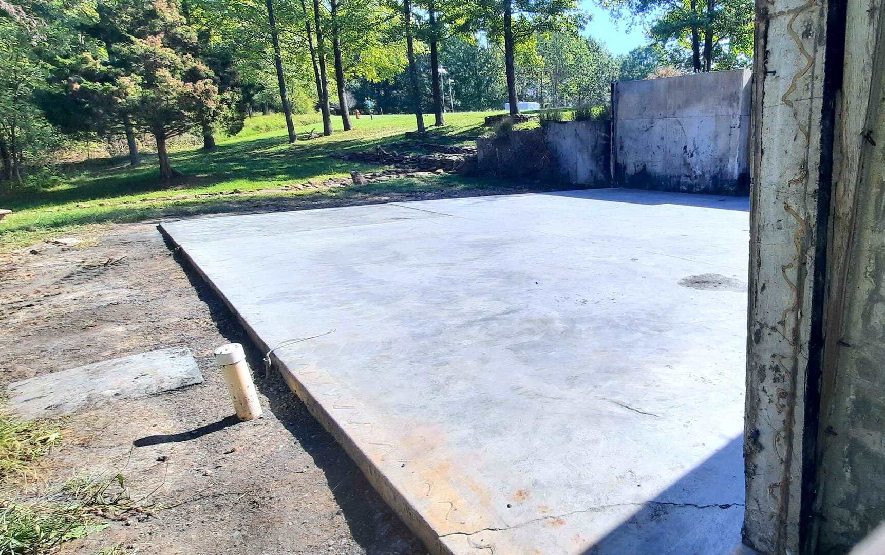 509 Logan Run Road Murphysboro, IL 62966 - Photo 4 of 17 a view of outdoor space and yard