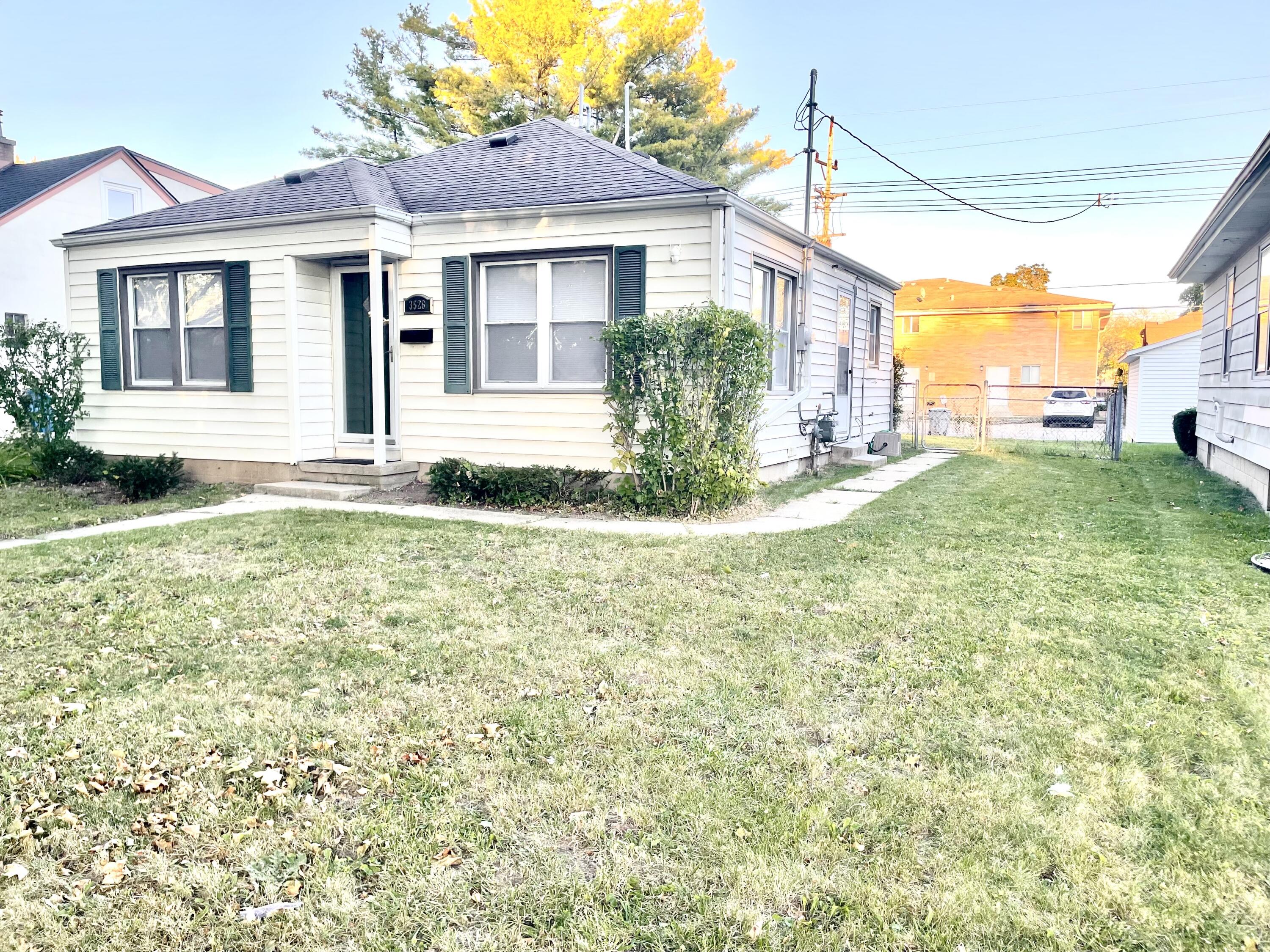 3526 North 77th Street Milwaukee, WI 53222 - Photo 2 of 11 3526 N 77th