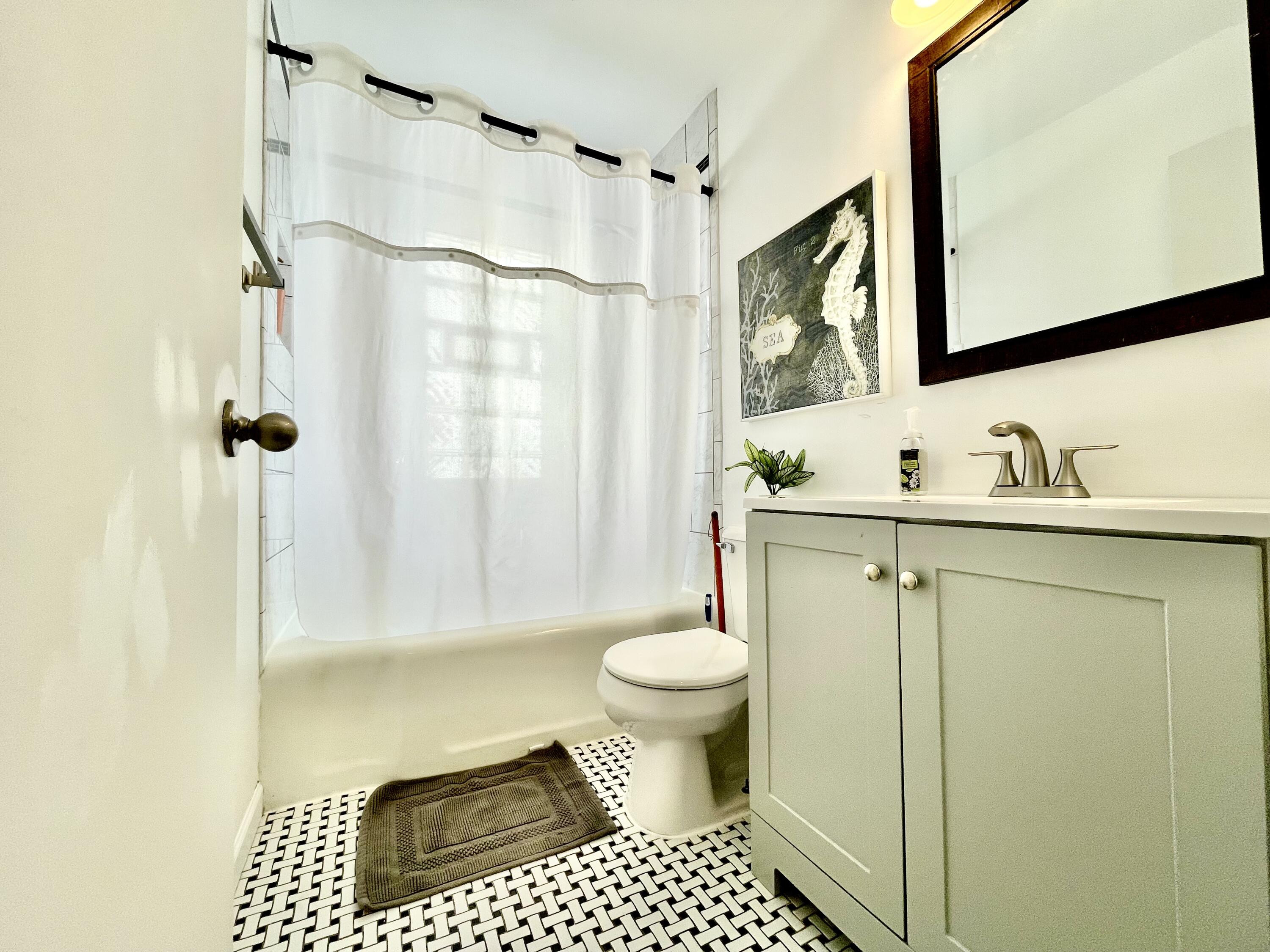 3526 North 77th Street Milwaukee, WI 53222 - Photo 7 of 11 Bathroom
