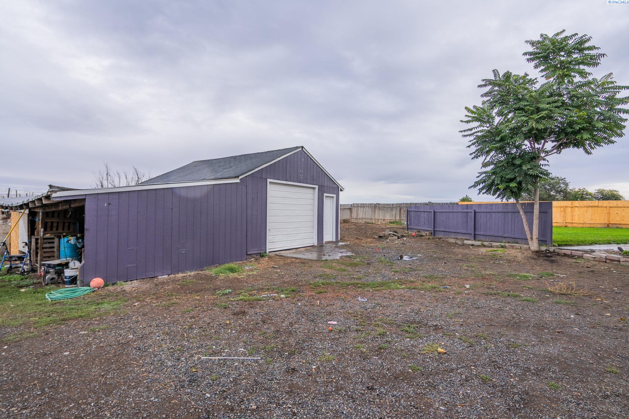581 Grandview Pavement Road Grandview, WA 98930 - Photo 26 of 31 Gallery Image 26