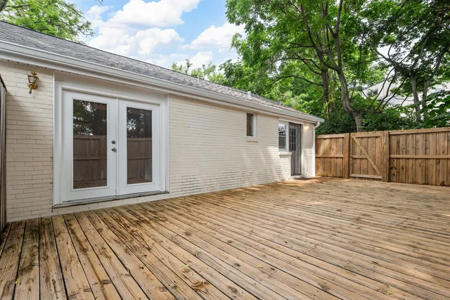 a view of a backyard of the house