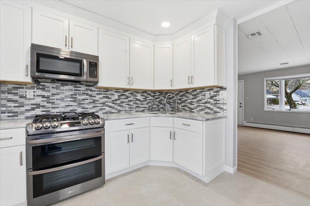 52 Markham Road Edison, NJ 08817 - Photo 8 of 33