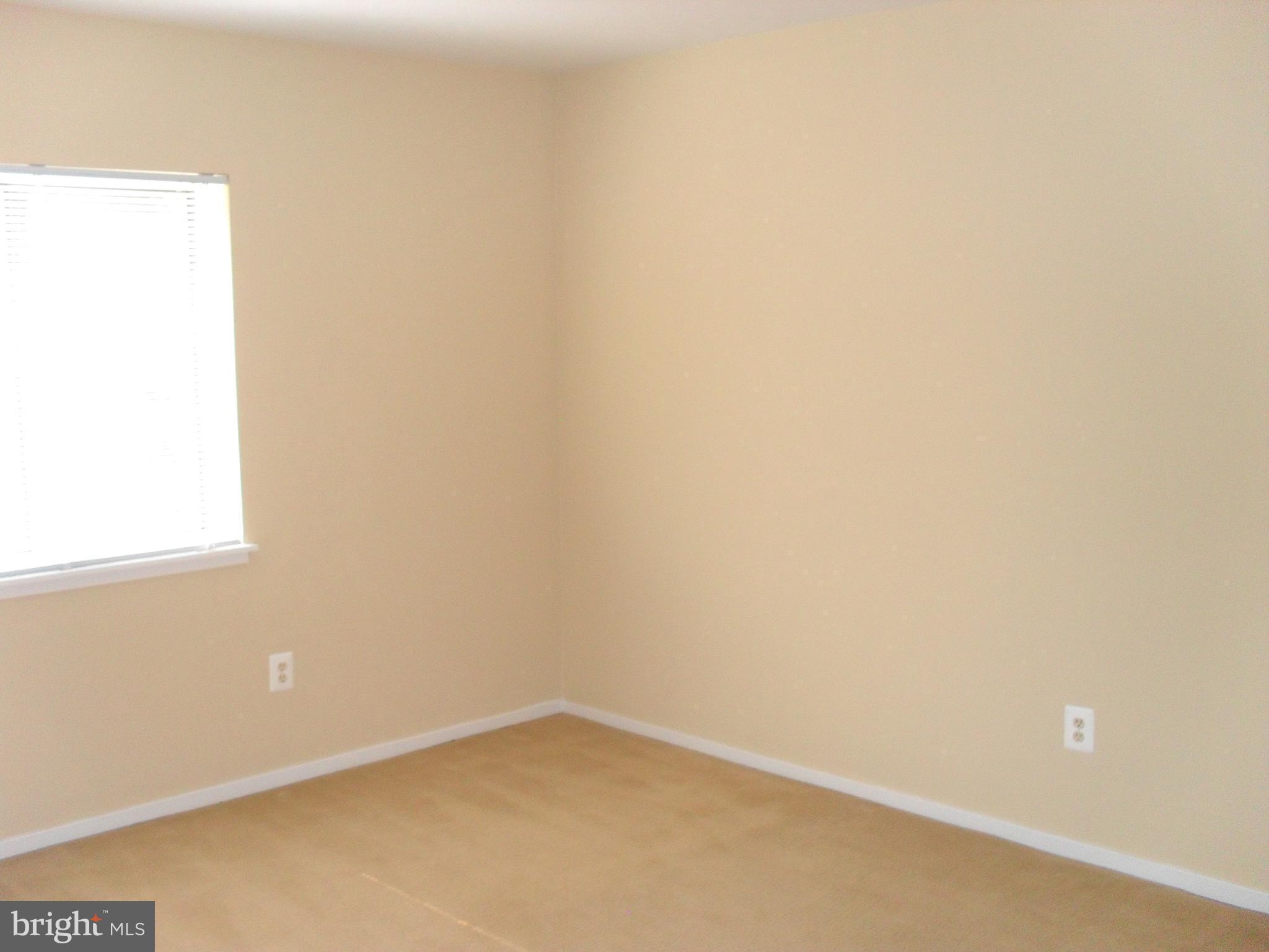 1659 Parkcrest Circle, Unit C Reston, VA 20190 - Photo 11 of 17 Extra window in master bedroom
