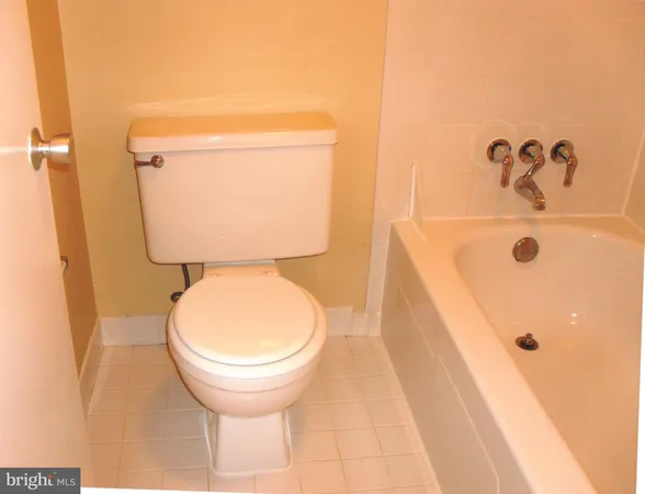 $350,000 | 1659 Parkcrest Circle, Unit C, Reston, VA 20190