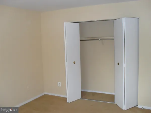 $350,000 | 1659 Parkcrest Circle, Unit C, Reston, VA 20190