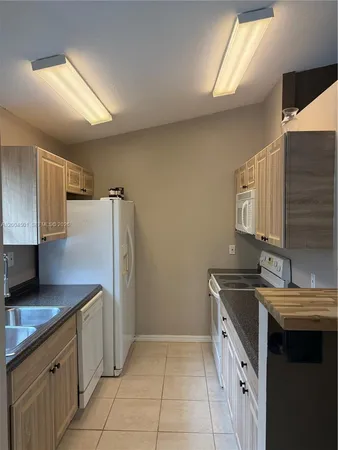 $2,500 | 9495 80th Street, Unit 9495, Vero Beach, FL 32967