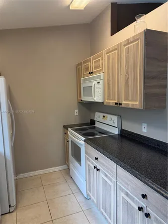 $2,500 | 9495 80th Street, Unit 9495, Vero Beach, FL 32967