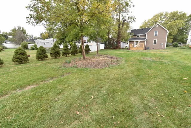 $159,000 | 211 North Chestnut Street, Earl Park, IN 47942