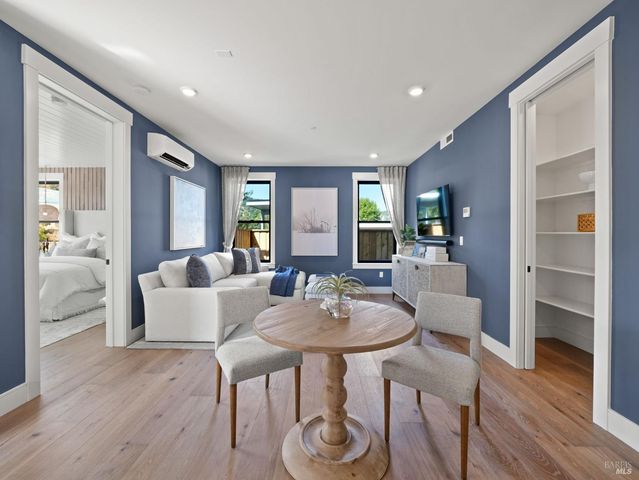 $3,462,400 | 110 Erin Drive, San Rafael, CA 94903