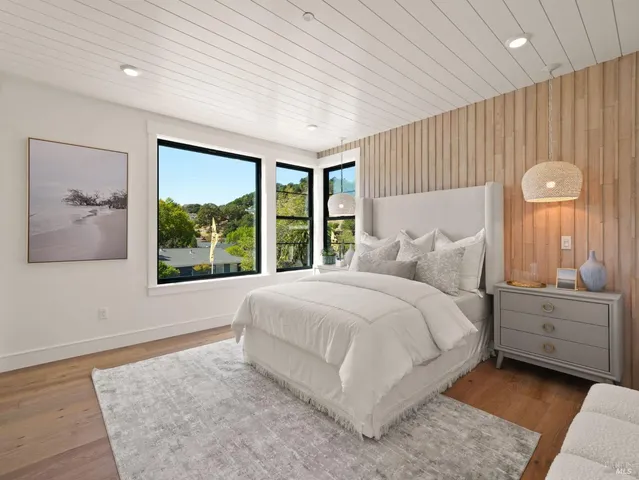 $3,462,400 | 110 Erin Drive, San Rafael, CA 94903