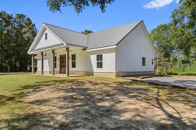 $499,000 | 19696 West Wortham Road, Saucier, MS 39574