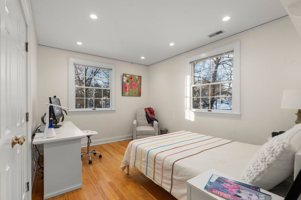 14 Wedgewood Road Newton, MA 02465 - Photo 22 of 31